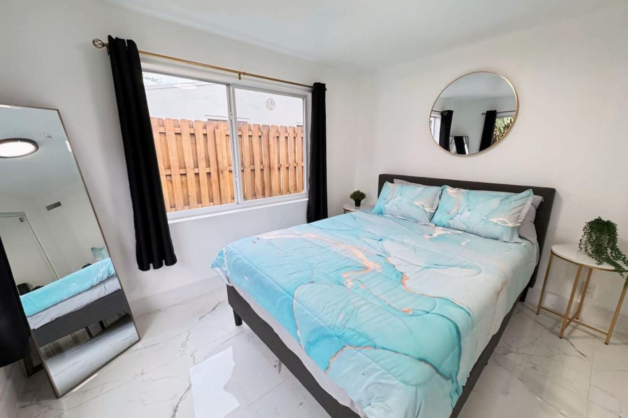 Near Beaches 3 Bedroom Luxury Lauderdale